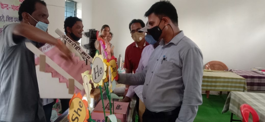 &ldquo;विकासखंड स्तरीय कबाड़ से जुगाड़ टी.एल.एम्.प्रदर्शनी सह प्रतियोगिता संपन्न&rdquo;