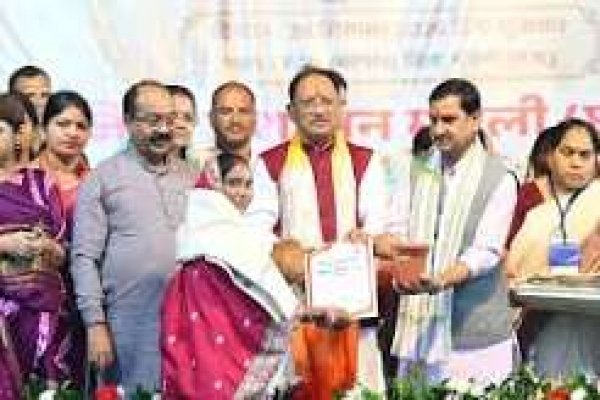 आंगन मिलन सेवा से उत्सव स्थल बने आंगनबाड़ी केंद्र, पहले दिन 97 हजार से अधिक लोगों की सहभागिता
