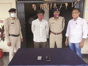 पुलिस की त्वरित कार्यवाही, 2 नग मोबाइल जप्त , एक विधि द्वारा विचारित बालक सहित एक आरोपी गिरफ्तार
