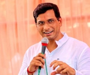 *सौर ऊर्जा से रौशन होगा बापूनगर का अस्पताल मार्ग _ विधायक देवेंद्र यादव की पहल*