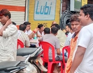राजनीति और जिम्मेदारियों के बीच भी मित्रता सर्वोपरि – स्कूल शिक्षा मंत्री गजेन्द्र यादव का सादगी भरा अंदाज़”