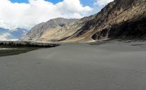 लेह की लोकेशन चीन में दिखाने पर Twitter ने दी सफाई, सांसदों की समिति ने कहा- जवाब अपर्याप्त