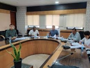वाहनों में हाई सिक्योरिटी नंबर प्लेट हेतु वर्चुअल समीक्षा बैठक परिवहन अधिकारियों एवं अनुबंधित कंपनियों को कार्य में तेजी लाने के निर्देश