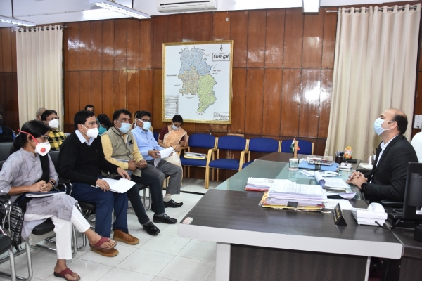 कोविड वैक्सीन को लेकर दुर्ग में भी तैयारियां आरंभ, सबसे पहले स्वास्थ्य कर्मियों को और कोविड कार्य में लगे अधिकारी-कर्मचारियों को लगेगा टीका