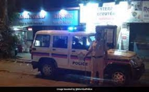 मुंबई की महिला ने 7 साल के बेटे के साथ 12वें माले से लगाई छलांग, पड़ोसियों पर लगाया आरोप