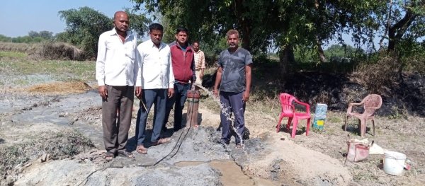 सरपंच का पद भार ग्रहण करते ही नव निर्वाचित सरपंच धर्मीन हीरा कश्यप ने विभिन्न निर्माण कार्यों का भूमि पूजन किया।