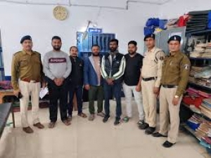 मार्ग को अवरुद्ध कर प्रदर्शन करने वाले पांच आरोपियों को पुलिस ने किया गिरफ्तार