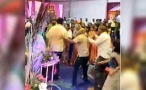 BJP विधायक बेटी के विवाह के जश्न में झूमते नजर आए, कोरोना नियमों की उड़ी धज्जियां
