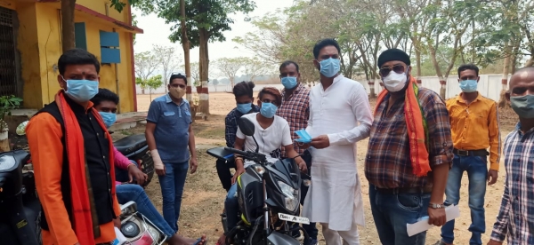 भाजयुमो नगरी का हस्ताक्षर अभियान