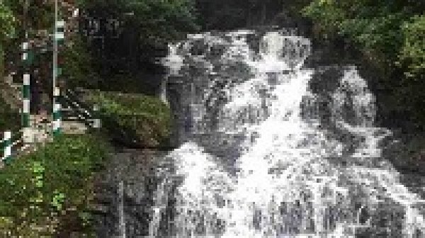 देश के सबसे खूबसूरत 10 वाटरफॉल, मॉनसून में बनाएं घूमने का प्लान..