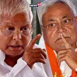 नीतीश कुमार ने कब-कब बदला पाला? 'बड़े भाई' लालू को मिला 'धोखा'