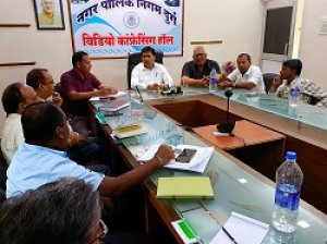 कार्यो के प्रति लापरवाही करने वाले इंजीनियरों के विरुद्ध होंगी शख्त कार्यवाही: महापौर