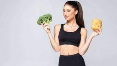Flat Belly पाने के लिए साइड प्लैंक के साथ लें ये डाइट, 15-20 दिनों में कम होने लगेगी पेट की चर्बी