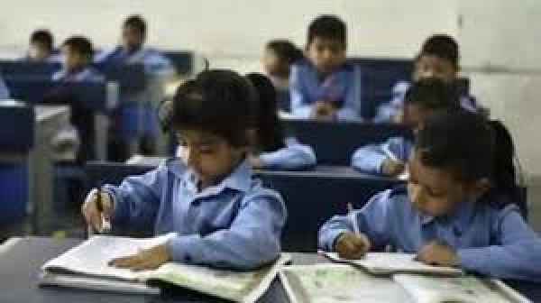 स्कूल खोलने से नहीं फैलता सामुदायिक संक्रमण, शोध में खुलासा