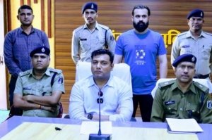 राजनांदगांव पुलिस की बड़ी कार्रवाई  : मुंबई से इंटरनेशनल साइबर ठग गिरोह के सदस्य की गिरफ्तारी