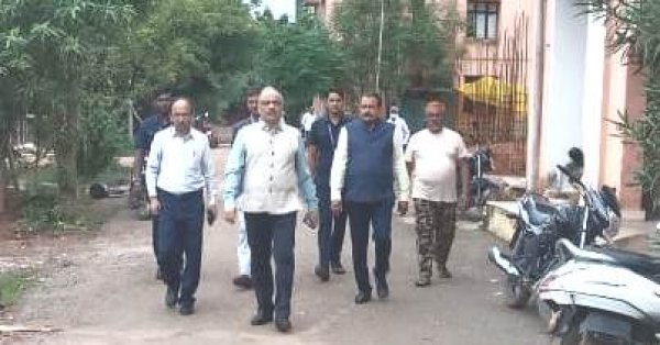 मुख्य न्यायाधीश श्री सिन्हा ने किया उच्च न्यायालय के आवासीय परिसर का औचक निरीक्षण