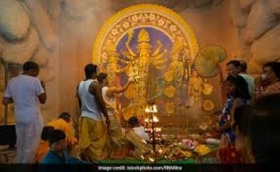 मुंबई में मां दुर्गा के ऑनलाइन दर्शन, कोरोना के चलते पंडालों को सख्त निर्देश