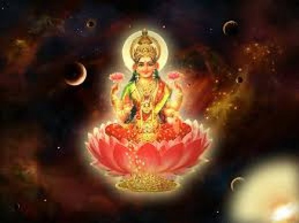 महालक्ष्मी व्रत में पूजा के दौरान इन बातों का रखें ध्यान, कभी नहीं होगी पैसों की किल्लत