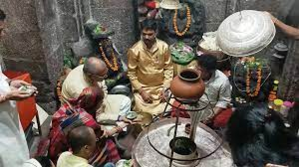 गृह मंत्री साहू ने भोरमदेव मंदिर में भगवान शिव की पूजा-अर्चना