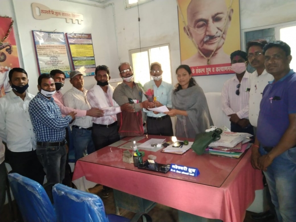 सहायक शिक्षक फेडरेशन के सदस्यों ने  विकास खंड शिक्षा अधिकारी से भेंट कर वेतन विसंगति पर चर्चा की