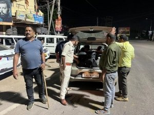 आबकारी विभाग दुर्ग द्वारा जिले के बस स्टेशनों एवं मुख्य मार्गों की सघन जांच