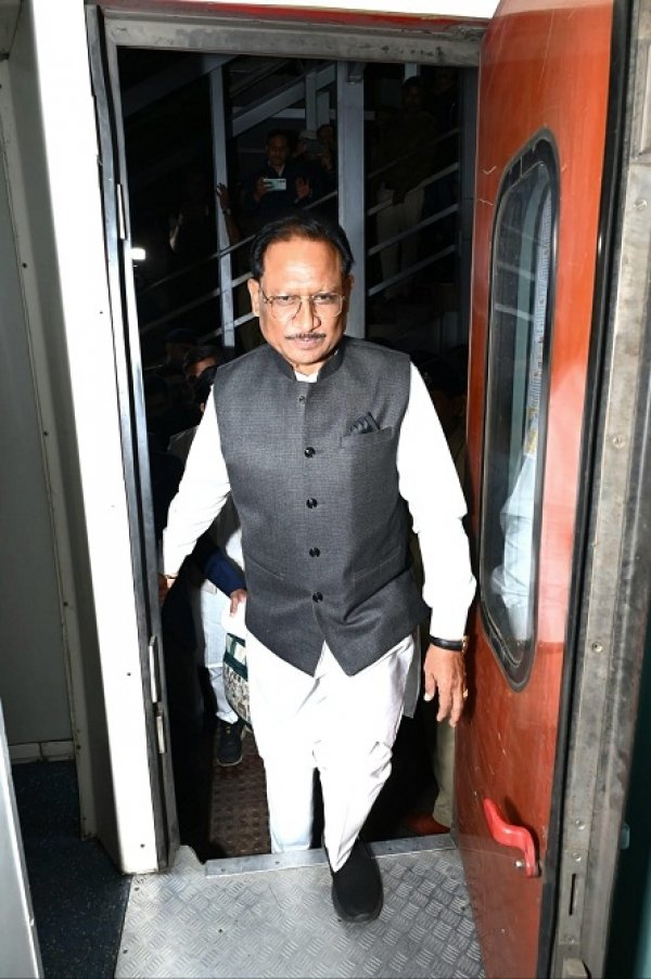 डबल इंजन की सरकार में तेज रफ्तार से चल रही है छत्तीसगढ़ में विकास की रेल - मुख्यमंत्री विष्णुदेव साय