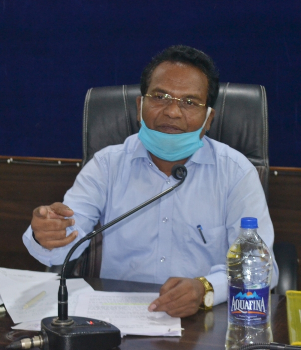 जिले के सभी सक्रिय गोठानों में मूलभूत सुविधाएं उपलब्ध हो - कलेक्टर एल्मा