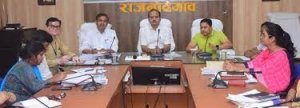 कलेक्टर ने मतदान के 48 घंटे के पूर्व की अवधि में चौकन्ना रहते हुए सभी गतिविधियों की वीडियोग्राफी करने के दिए निर्देश