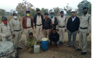 आबकारी अमले ने बरामद किया 27 लीटर हाथ भट्टी कच्ची शराब