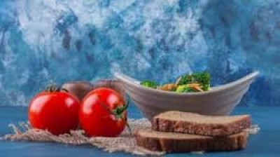 आयुर्वेद के अनुसार तेज भूख लगने पर कभी खाली पेट न खाएं ये चीजें