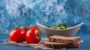 आयुर्वेद के अनुसार तेज भूख लगने पर कभी खाली पेट न खाएं ये चीजें