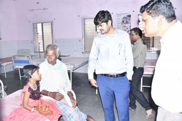 कलेक्टर ने सामुदायिक स्वास्थ्य केंद्र पथरिया में स्वास्थ्य सुविधाओं का लिया जायजा