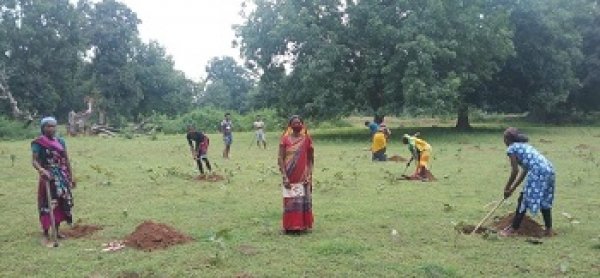 महिला मेट बन बलेश्वरी बनी महिलाओं की प्रेरणास्त्रोत