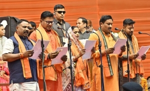 नगर निगम रायपुर के नव निर्वाचित महापौर एवं पार्षदों का शपथ ग्रहण सम्पन्न