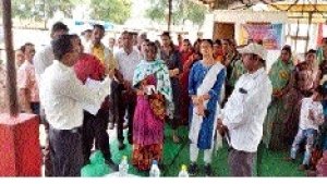 महिलाओं को आयमूलक गतिविधियों से जुड़कर आत्मनिर्भर व स्वावलंबी बनने के लिए किया प्रोत्साहित