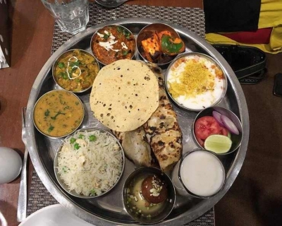 भोजन संबंधी ये 30 खास बातें मान ली तो सेहत के साथ धन भी मिलेगा