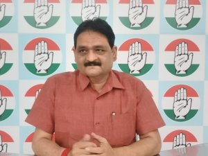 साय सरकार ने 2 साल में 17 जनकल्याणकारी योजनाएँ बंद कीं — कांग्रेस