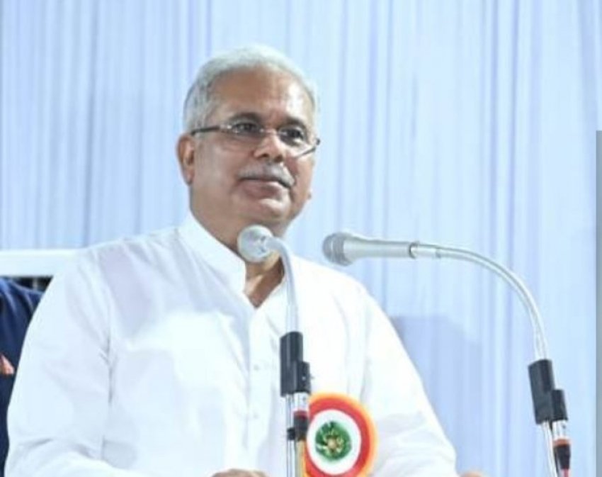 नामकरण : कुम्हारी बाजार चौक का नामकरण माता कर्मा के नाम पर करने की मुख्यमंत्री ने की घोषणा