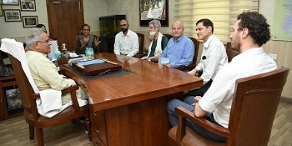 मुख्यमंत्री  से नीदरलैंड की वैश्विक संस्था कामनलैण्ड फाउण्डेशन के प्रतिनिधि मंडल ने की मुलाकात