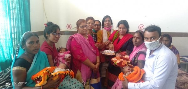 बेटी बचाओ बेटी पढाओ संस्था द्वारा जिला अस्पताल दौरा