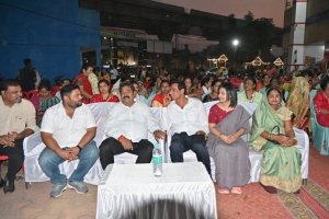 मदर्स मार्केट में हुए विविध सांस्कृतिक आयोजन, विधायक देवेंद्र यादव एवं महापौर नीरज पाल ने किया महिलाओं का सम्मान