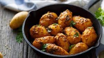 चिली पोटैटो से कम टेस्टी नहीं शेजवान पोटैटो, जानें रेसिपी