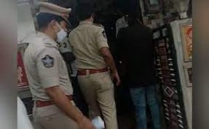 विशाखापट्टनम में दो अलग-अलग वारदातों में 2 बच्चों समेत 10 की मौत
