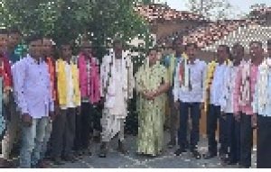 वर्षों की समस्या से खुज्जी विधायक ने दिलाया निजात , गाँव में खुलेगा राशन दूकान