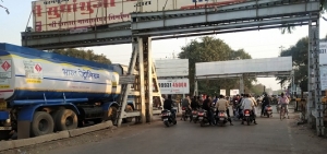 वर्षोँ से यहां ब्रिज निर्माण पास होने के बाद भी नही हुआ निर्माण प्रारंभ ,कई कई बार हो चुका है टेस्टिंग का कार्य