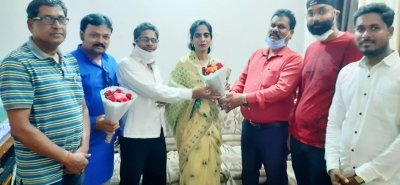 अंत व्यवसाय विकास निगम के उपाध्यक्ष बनने पर पूर्व महापौर नीता लोधी को बधाई ..