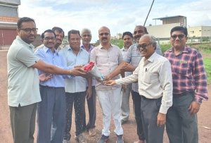 निगम क्षेत्र के विकास कार्य को देखने पहुंचे प्रदेश महामंत्री सरस्वती कुंज में पीडब्ल्यूडी से बनेगी सड़क, छोटे-छोटे कार्य भी होगें निगम से