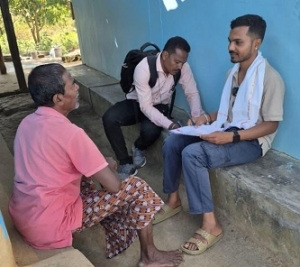 पहाड़-नदियों को पार कर हर मतदाता तक पहुँच रहा लोकतंत्र का संदेश