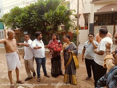मेयर द्वारा शहर के न्यू आदर्श नगर की सफाई व्यवस्था सुधारने के निर्देश:सफाई बेहतर बनाने प्रतिदिन हो रहा है निरीक्षण