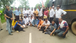 भाजपाईयों ने काला झंडा दिखाकर जताया विरोध